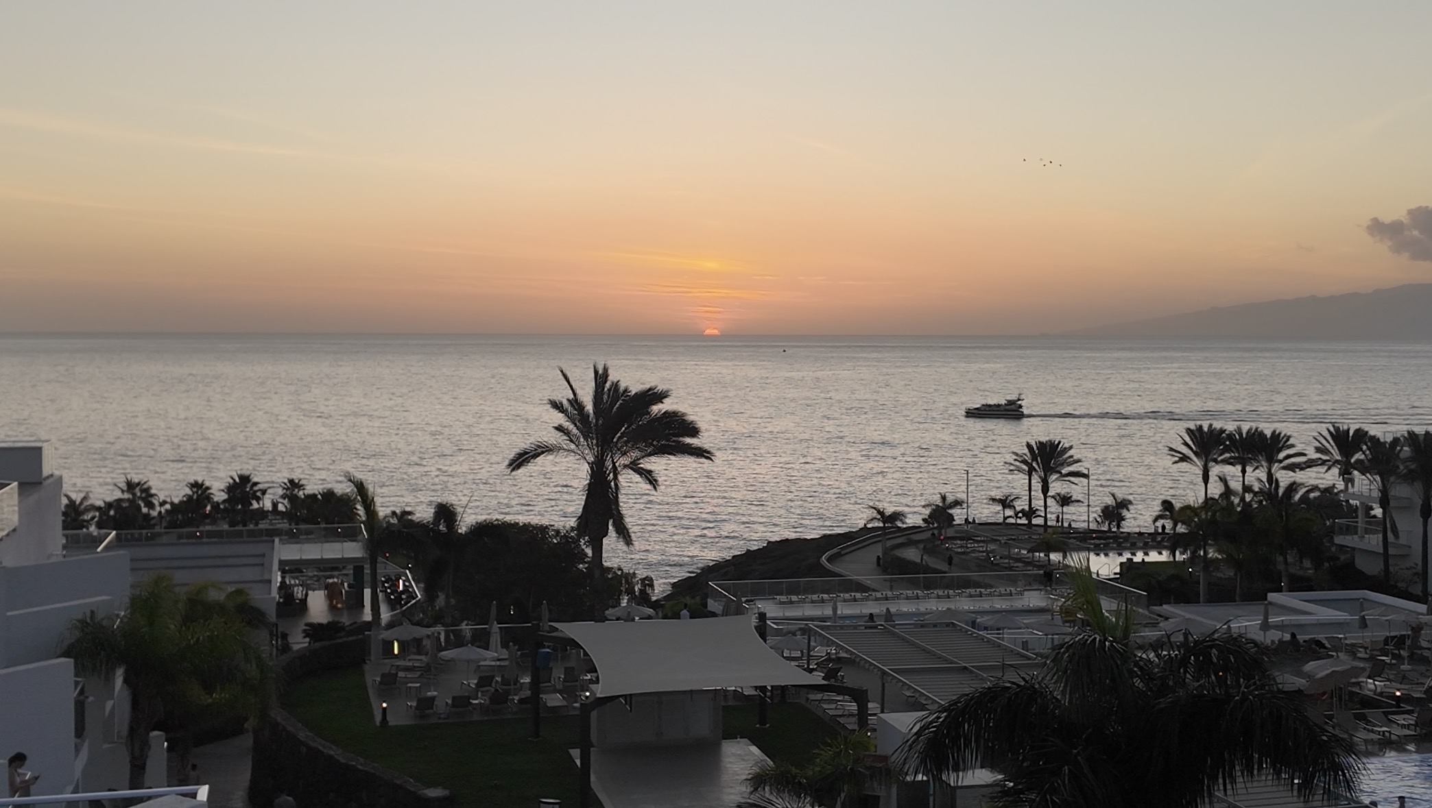 バルコニーの夕日